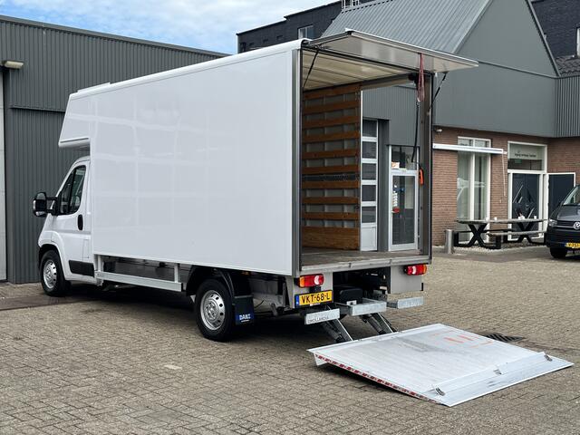Peugeot BOXER 435 2.2 BlueHDi Bakwagen 750kg laadklep zijdeur Airco Telefoonverbinding Bluetooth bakwagen verhuiswagen Meubelbak euro 6