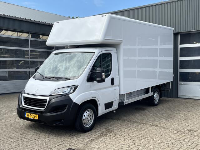 Peugeot BOXER 435 2.2 BlueHDi 165pk Bakwagen 750kg laadklep zijdeur Airco Telefoonverbinding Bluetooth bakwagen verhuiswagen Meubelbak euro 6