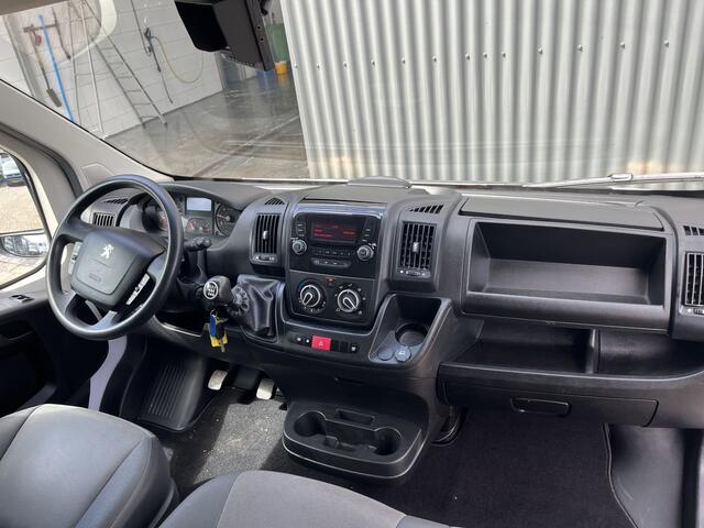 Peugeot BOXER 435 2.2 BlueHDi 165pk Bakwagen 750kg laadklep zijdeur Airco Telefoonverbinding Bluetooth bakwagen verhuiswagen Meubelbak euro 6