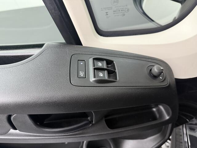 Peugeot BOXER 180PK Automaat 8-Traps S&S L3H2 Maxi 3.5t | Navigatie | Camera | 3-Zits | Trekhaak | Betimmering