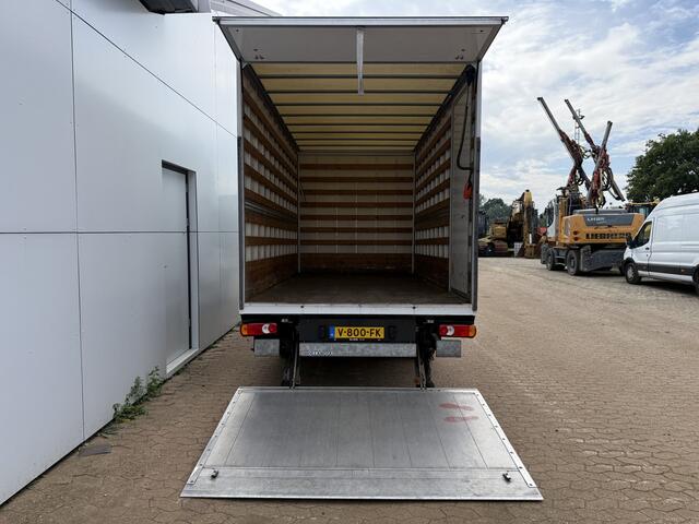 Peugeot BOXER 2.0 130PK Bakwagen Laadklep Navigatie Camera Airco Zijdeur Meubelbak Koffer