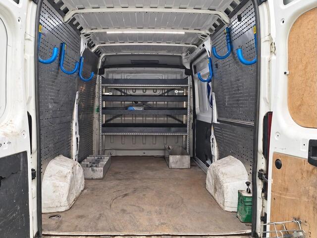 Peugeot BOXER 2.2 BlueHDi 165PK Premium L2H2 Trekhaak Navigatie Camera Airco Bluetooth Cruise Control Bumperopstap Achter Dakladder Parkeersensoren Lane Warning Departure