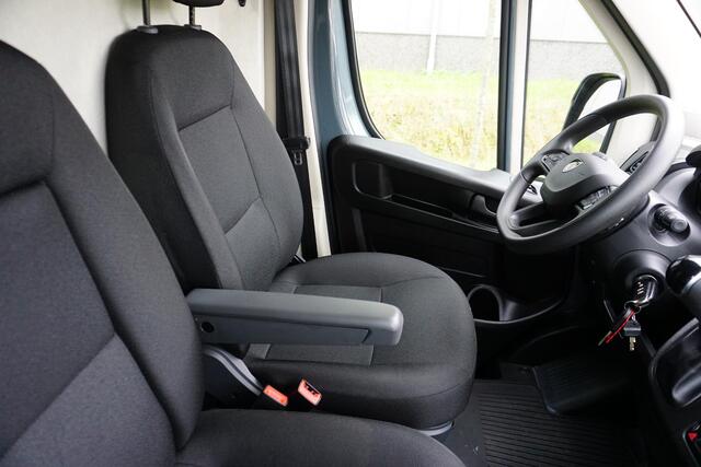 Peugeot BOXER 2.2 BlueHDi 180 L4H3 3.5t Zwaar Automaat |In topstaat |Full-Option |Adaptive Cruise |Groot scherm |Full-LED |Parkeersensoren rondom |2e airbag |BPM voordeel! |Mooie camperbasis