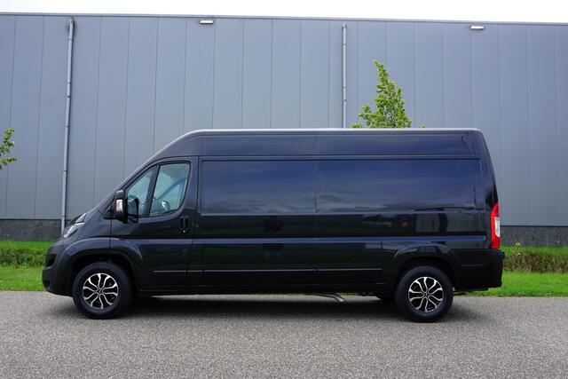 Peugeot BOXER 335 2.2 BlueHDi 140 L3H2 Premium in Topstaat |1e eigenaar |Camera |Cruise |Navi |Airco |Metallic |3500 KG |EURO6D |BPM voordeel! |Lage km-stand