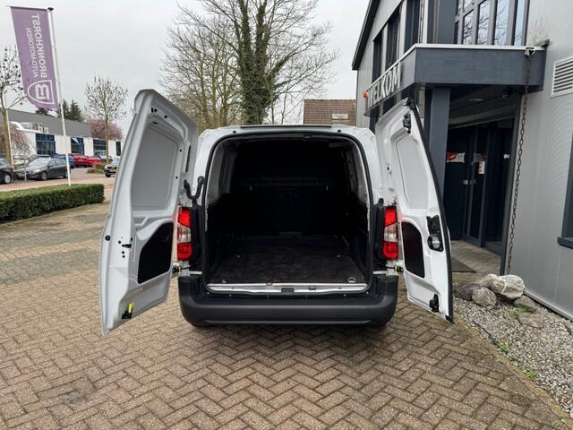 Peugeot E-partner 136PK 57kWh L2H1 Lang, 3-pers, automaat, Navi, Climatcntrl, Cruisecntrl, Camera