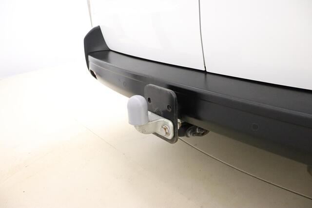 Peugeot EXPERT 2.0 BlueHDI 120 Long Premium DC 122pk | 5 Persoons | Navigatie | Airco | Cruise Control | Trekhaak | Bluetooth | Weinig Kilometers