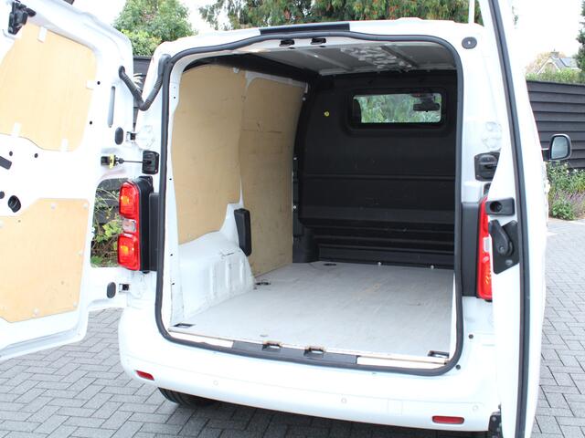 Peugeot EXPERT 231C 2.0 BlueHDI 120PK Premium Pack Navigatie, Parkeersensoren Achter, Cruise Control, Airco, Bluetooth