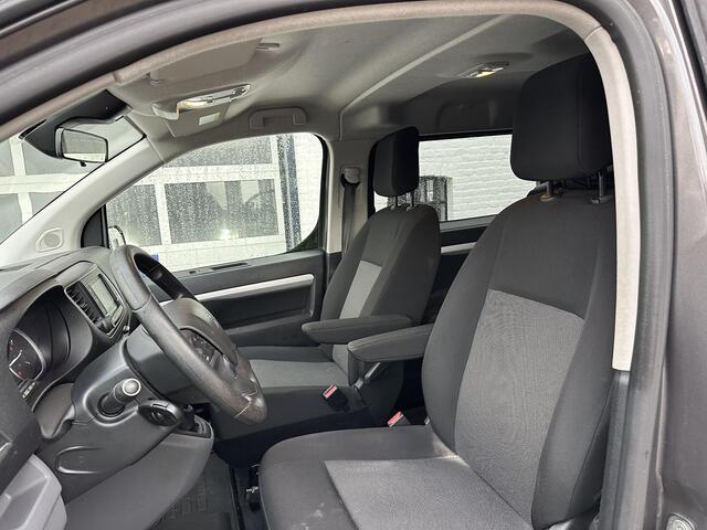 Peugeot EXPERT 231L 2.0 BlueHDI 120 PK Dubbele Cabine | Complete Uitvoering | BPM Vrij | Dubbele Schuifdeuren | Navigatie | Trekhaak | 1e Eigenaar | Apple Carplay | Parkeersensoren | Lichtmetalen Velgen | Climate Control |