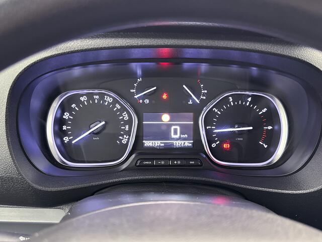 Peugeot EXPERT 231C 2.0 BlueHDI 120 Premium Navigatie Achteruitrijcamera Trekhaak Airco