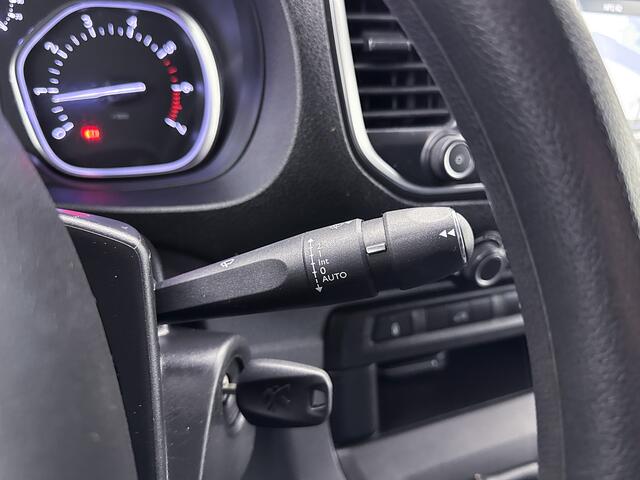 Peugeot EXPERT 231C 2.0 BlueHDI 120 Premium Navigatie Achteruitrijcamera Trekhaak Airco
