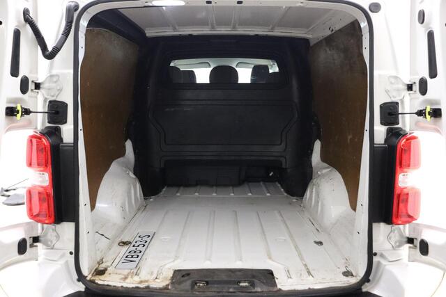 Peugeot EXPERT 231L 2.0 BlueHDI 120 DC Premium | 5 zits | Achteruitrijcamera | Trekhaak | Airco | Navigatie | Cruise control | Lichtmetalen velgen | Bumpers in kleur