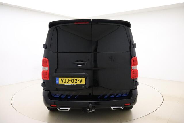Peugeot EXPERT 2.0 BlueHDI Standard Sport 180 PK | 8-Traps automaat | Uniek | VOL Opties | 3-Zits | Lederen bekleding | Camera | Trekhaak | Betimmering | Side bars | Head up Display | 1e eigenaar
