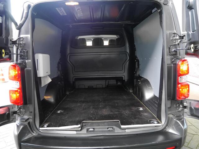 Peugeot EXPERT 2.0 BlueHDI 120 Long Asphalt DC | Automaat | Standkachel | Dubbele schuifdeur | Climate control | Lichtmetalen velgen | Stoelverwarming | Trekhaak