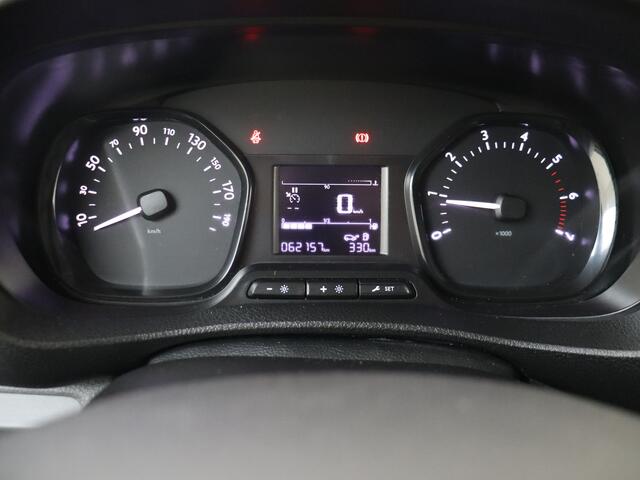 Peugeot EXPERT 226S 1.6 95PK Premium | Parkeerhulp | Cruise control | Weinig gereden |