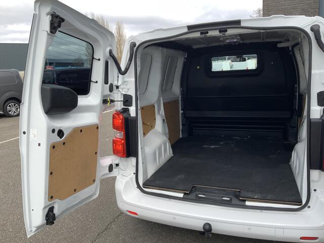 Peugeot EXPERT 227C 2.0 BlueHDI 150 Premium Pack Airco Cruise Camera Alu Velg Trekhaak 2300 kg Euro 6