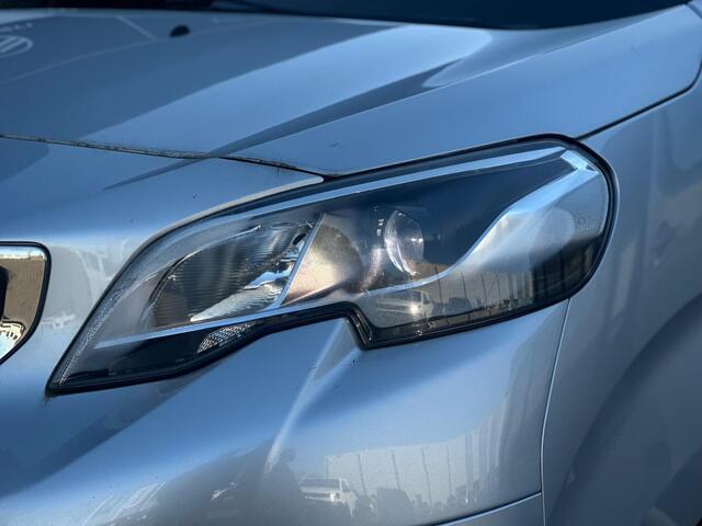 Peugeot EXPERT 227S 2.0 BlueHDI 180pk automaat Premium Pack | Wij verkopen de auto zoals je hem ziet op de foto's! Technisch goed maar optisch minder | Grip Control | Navigatie | Parkeercamera/-sensoren | Apple Carplay/Android Auto | Climate Control | Keyless Entry/Star