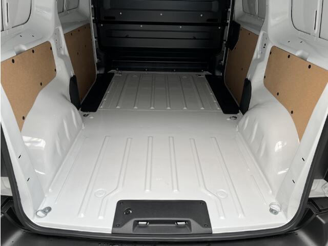 Peugeot EXPERT L2 145 Pk. AUTOMAAT | 2,9% rente | navigatie incl. Apple Carplay | trekhaak | camera | parkeersensoren voor & achter | dodehoek detectie | rijklaarprijs