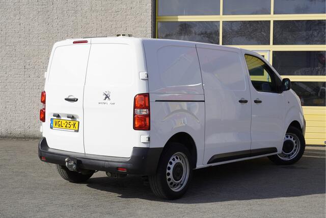 Peugeot EXPERT 2.0 BlueHDI 123PK! Premium BJ2020 Pdc | Navi | Trekhaak | App-Connect | Airco | Cruise control | Stuurbekrachtiging | Tussenschot met raam | Achterdeuren | Zijdeur | Bankje