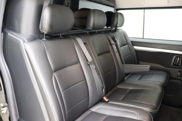 Peugeot EXPERT 2.0 BlueHDI Long Sport DC 180 PK | Automaat | Sport | VOL Opties | 6-zits | Lederen bekleding | Stoelverwarming | Trekhaak | Betimmering | Dodehoek detectie | Camera | 1e eigenaar