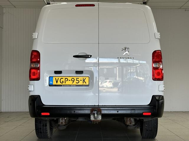 Peugeot EXPERT 2.0 BlueHDI 120 Long Premium/ Zij-Schuifdeur rechts/ 3-Zitplaatsen voor/ Trekhaak/ Half-Leder/ Apple + Android/ DAB+/ Dode-Hoek DET./ Navi/ Airco/ Cruise/ Elek. pakket/ Isofix/ Bluetooth/ Multi. Stuur/ PDC V+A.