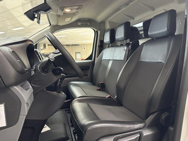 Peugeot EXPERT 2.0 BlueHDI 120 Standard Premium/ 123pk/ Imperiaal/ Zij-Schuifdeur rechts/ 3-Zitplaatsen/ Camera/ Apple + Android/ DAB+/ Dode-Hoek DET./ Half-Leder/ Navi/ Airco/ Cruise/ Bluetooth/ Armsteun/ Multi. Stuur/ PDC.