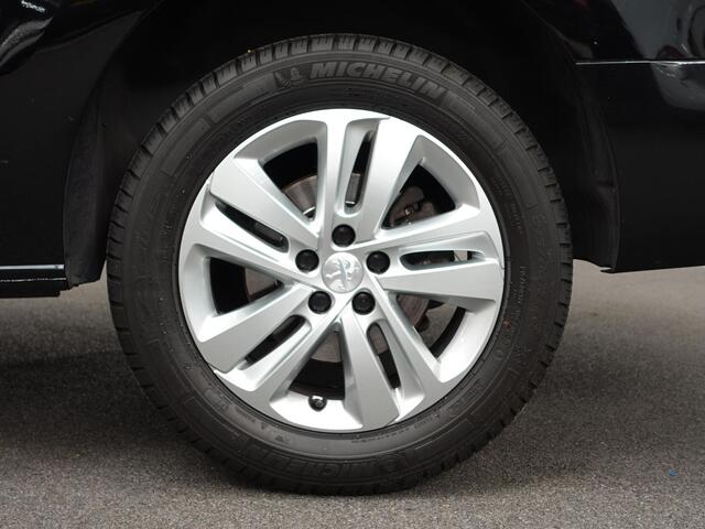 Peugeot EXPERT 2.0 BlueHDI 180PK Long L3H1 Premium Automaat Navigatie App-Connect Cruise Control Airco LM Velgen Euro6