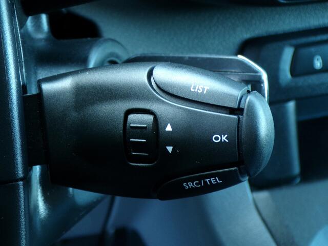 Peugeot EXPERT 2.0 120 Standard Premium, Trekhaak / Imperiaal / Carplay + Android Auto / Cruise control / Airco