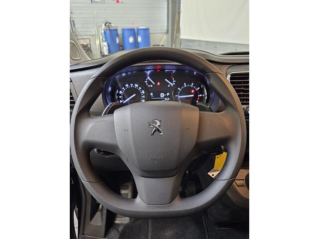 Peugeot EXPERT 2.0 BlueHDI 180PK Automaat Dubbele Cabine Navigatie Airco Camera Cruise control Parkeersensoren Trekhaak