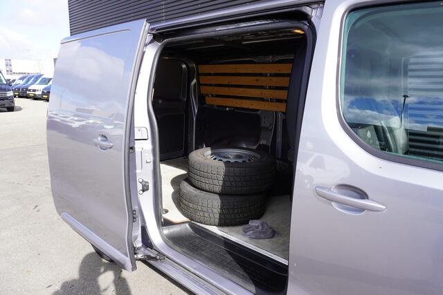 Peugeot EXPERT 180pk Automaat L2H1 Premium Trekhaak Apple Carplay Parkeersensoren Camera Cruise control