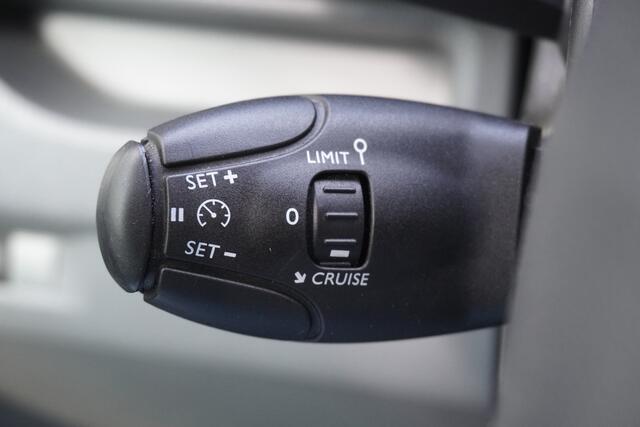 Peugeot EXPERT 1.5 BlueHDI L2 EURO 6 - Airco - Cruise - Trekhaak - ¤ 11.900,- Excl.