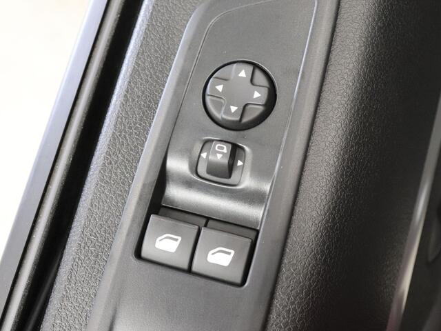 Peugeot EXPERT 2.0 BlueHDI 180pk Automaat L3H1 Dubbele Cabine Navigatie Trekhaak Apple Carplay/ Android Auto Cruise control