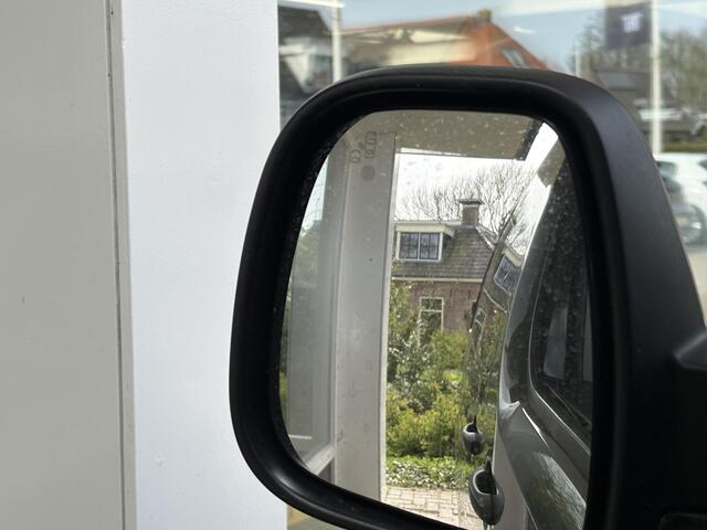 Peugeot EXPERT 2.0 HDI 120 Premium Dubbel Cabine | Dubbele schuifdeur | Trekhaak | Achteruitrijcamera | Dodehoek detectie | Navigatie