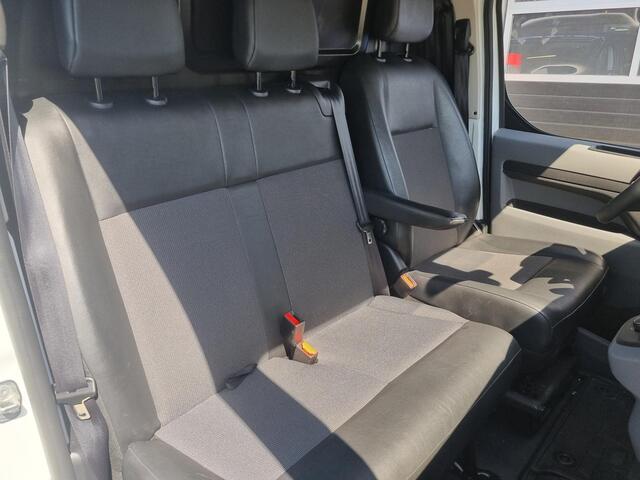 Peugeot EXPERT 2.0 BlueHDI 180 L3-H1 3-Pers. Automaat TREKHAAK / NAVI / CAMERA / AIRCO ECC / CRUISE