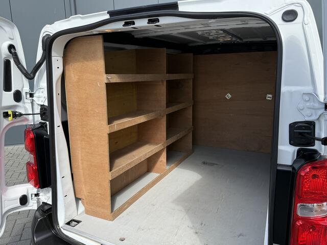 Peugeot EXPERT 1.5 BlueHDI 102 PK / L2H1 / 1e EIG. / 46.846 KM! / AIRCO / CRUISE / NAVI / CARPLAY