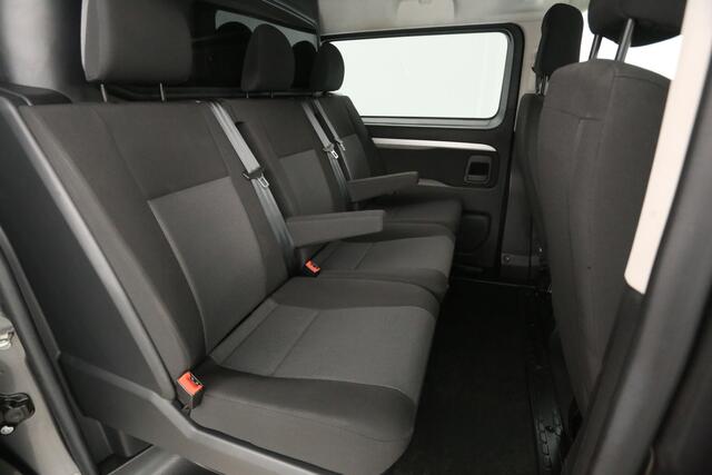 Peugeot EXPERT 2.0 BlueHDI 180PK L3H1 | Aut. | Dubbele Cabine | Clima | Camera | HuD | Adap. Cruise | Trekhaak | Carplay