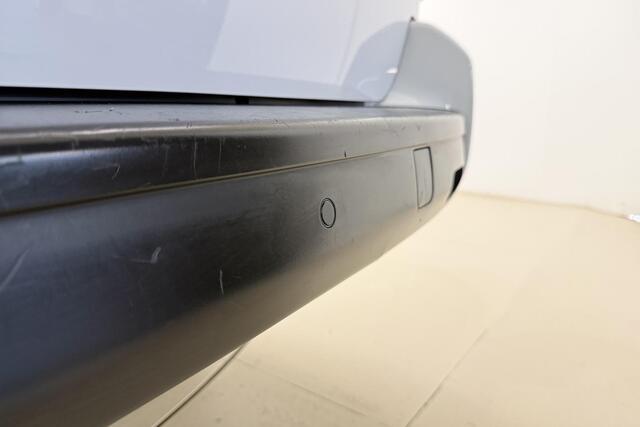 Peugeot EXPERT 2.0 BlueHDI 120 Long Asphalt DC / Dubbele cabine / Cruise control / Airco / Achteruitrijcamera / Parkeersensoren / Schakelstuurbediening / Apple-Android Carplay / Automaat