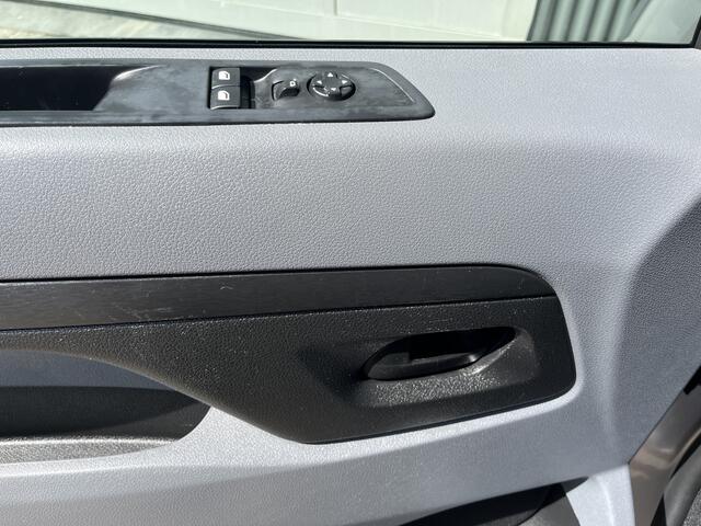 Peugeot EXPERT 1.5 BlueHDI Marge BTW en BPM vrij!! Airco Cruise controle Navigatiesysteem 2-Persoons Parkeerhulp achter Apple carplay 1e eigenaar Euro 6 Bpm en Btw vrij voor particulier gebruik !!