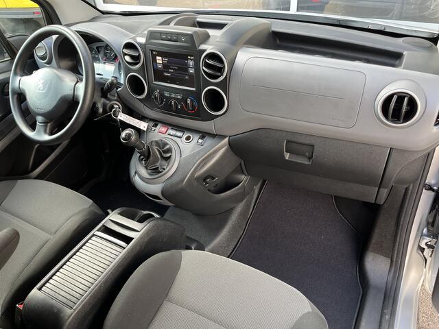Peugeot PARTNER 120 1.6 BlueHDi 75 L1 10x voorradig Marge Airco Btw / Bpm vij Cruise controle Parkeerhulp achter Navigatiesysteem Dealer onderhouden Euro 6 Ex overheid Bpm en btw vrij voor particulier gebruik!! Marge