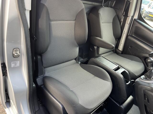 Peugeot PARTNER 120 1.6 BlueHDi 75 L1 10x voorradig Marge Airco Btw / Bpm vij Cruise controle Parkeerhulp achter Navigatiesysteem Dealer onderhouden Euro 6 Ex overheid Bpm en btw vrij voor particulier gebruik!! Marge