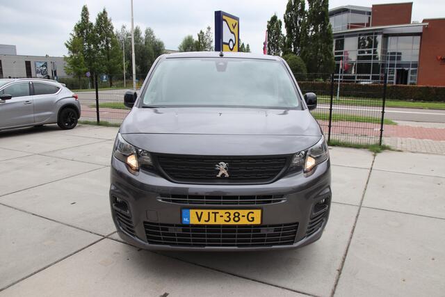 Peugeot PARTNER 1.5 B-Hdi Asphalt 3 pers. Carplay-Camera, Leder, Stoelvw, 1e eig, trekhaak Prijspakker!