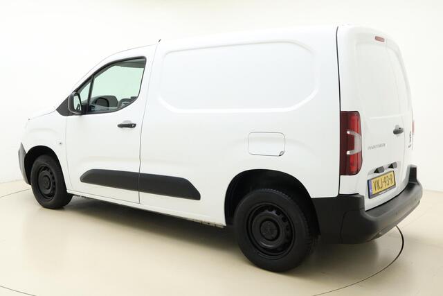 Peugeot PARTNER 1.5 BlueHDI 100pk Premium | Navigatie | Airco | DAB+ | Bluetooth | Cruise control | Parkeersensoren | 3 zitplaatsen