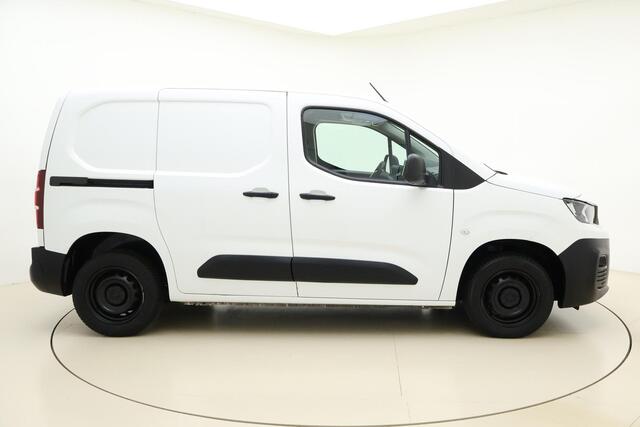Peugeot PARTNER 1.5 BlueHDI 100pk Premium | Navigatie | Airco | DAB+ | Bluetooth | Cruise control | Parkeersensoren | 3 zitplaatsen