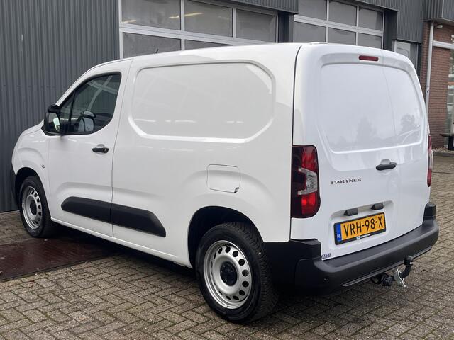 Peugeot PARTNER 1.5 Blue HDI Automaat Airco Cruise controle Trekhaak 1000kg Parkeerhulp achter Schuifdeur Telefoonverbinding Multimedia Android Apple carplay 2-Persoons 1e eigenaar Euro 6
