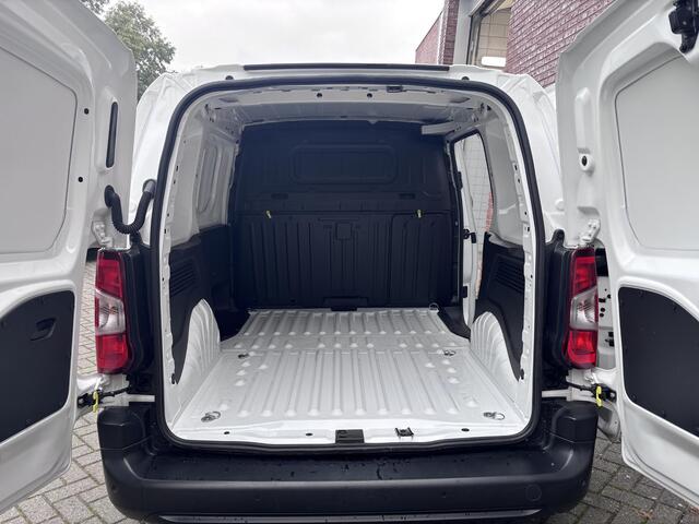 Peugeot PARTNER GB L1 Premium 1.2 PureTech 130pk EAT8 AUTOMAAT 3-ZITS | APPLE CARPLAY / ANDROID AUTO | PARKEERHULP | DAB+ | AIRCO | DOORLAADLUIK