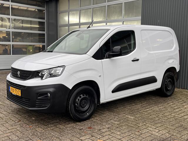 Peugeot PARTNER 1.5 BlueHDi Airco Cruise controle Trekhaak 1000kg trekgewicht Parkeerhulp achter en voor Camera Schuifdeur Telefoonverbinding Multimedia Android Apple carplay 2-Persoons 1e eigenaar Euro 6