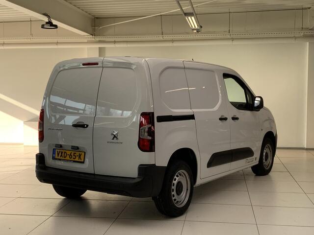 Peugeot PARTNER 1.5 BlueHDi 100pk S&S L1 | Navigatie | Parkeersensoren voor en achter | Apple Carplay/Android Auto | Dodehoekdetectie