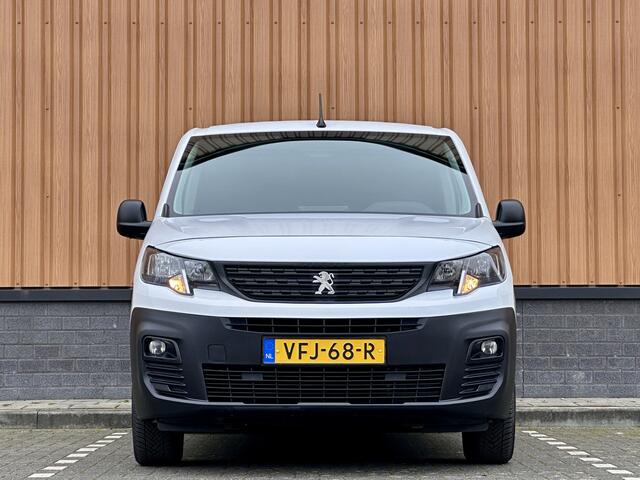 Peugeot PARTNER 1.5 BlueHDI Premium | 1e Eigenaar! | Cruise Control | Parkeersensoren Achter | Apple Carplay | Android Auto | Airconditioning | Centrale Deurvergrendeling | Navigatie