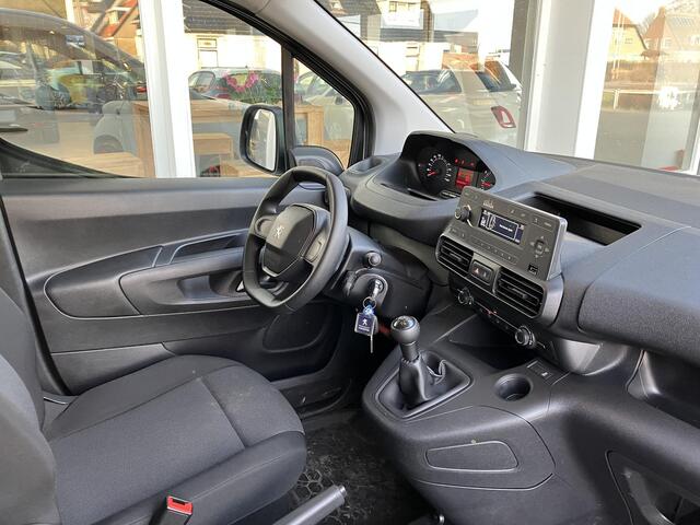 Peugeot PARTNER 1.5 BlueHDI Pro | Weinig kilometers | Zeer nette staat | Airconditioning | Cruise Control | Zijschuifdeur rechts
