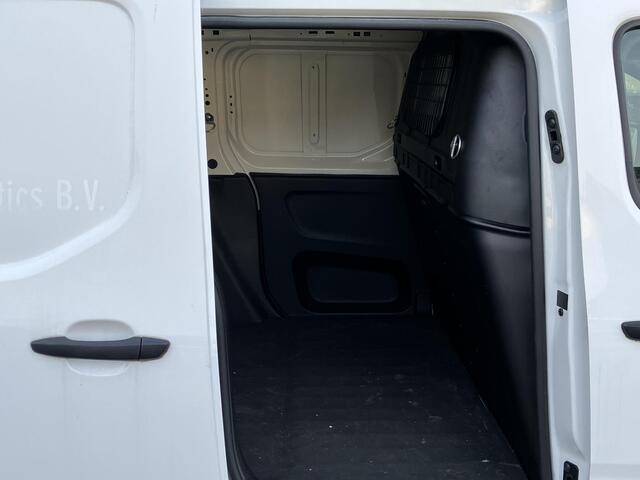 Peugeot PARTNER 1.5 BlueHDI Pro | Weinig kilometers | Zeer nette staat | Airconditioning | Cruise Control | Zijschuifdeur rechts