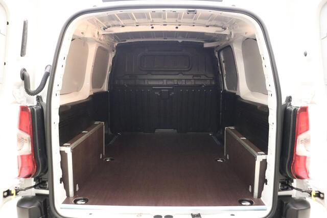 Peugeot PARTNER 1.5 BlueHDi S&S L2 100 PK | Handgeschakeld | Betimmering | 2-Zits | Camera | 10''SD Radio | Airco | Cruise Control | Direct leverbaar | Nieuw uit voorraad | Vrij van BPM